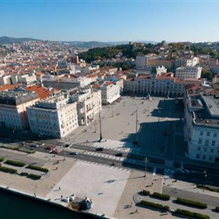 Appartamento In Centro Storico Trieste Ngoại thất bức ảnh