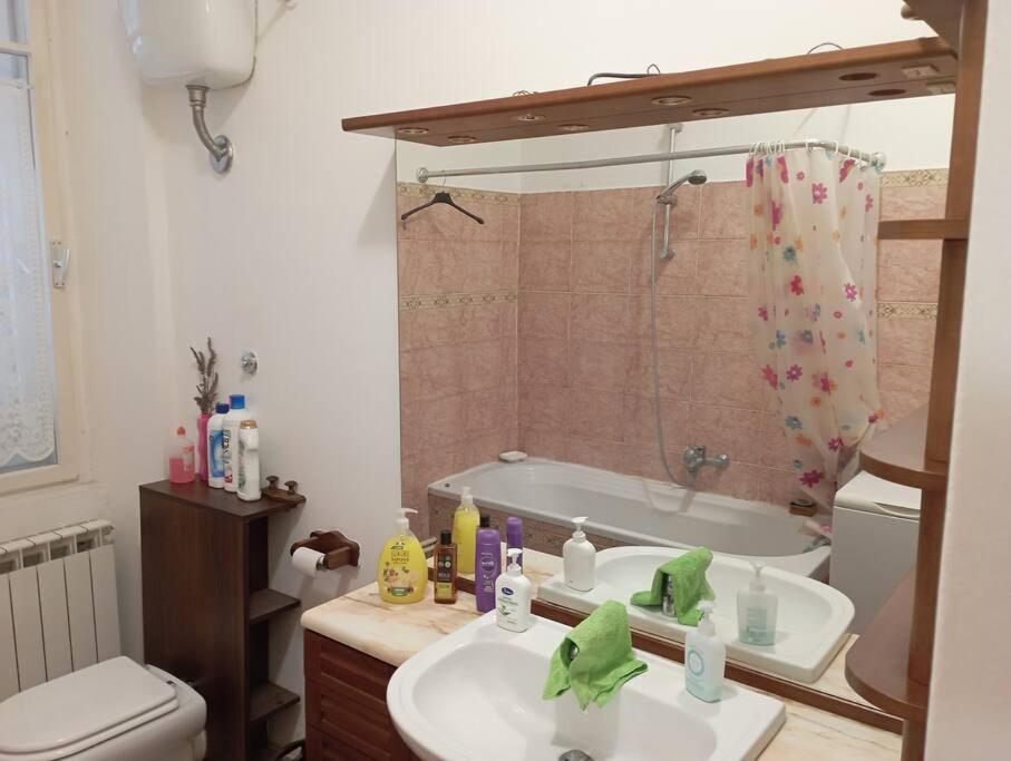 Appartamento In Centro Storico Trieste Ngoại thất bức ảnh